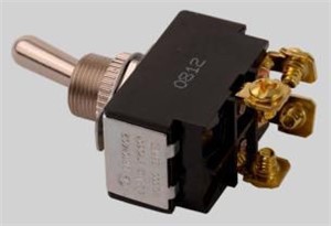 DEVCO TOGGLE SWITCH DPST